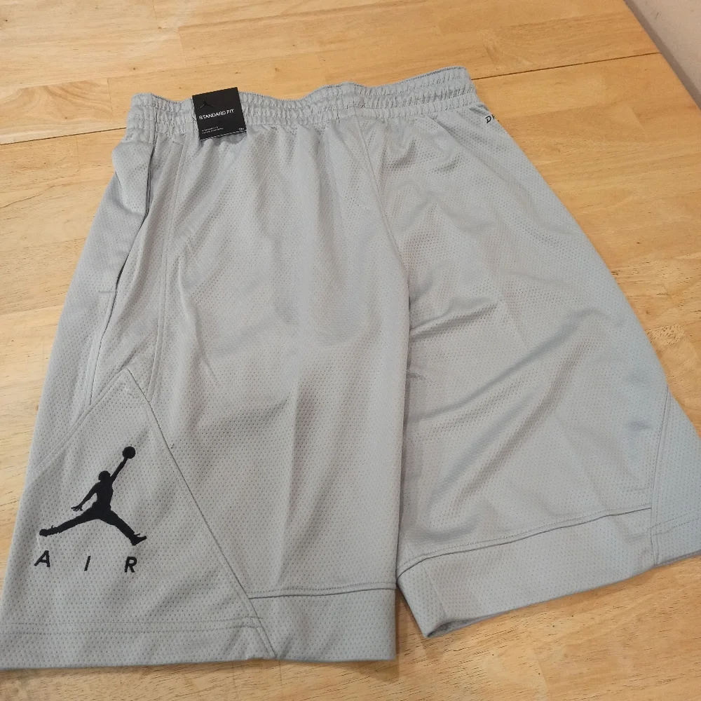 Nike Air Jordan Dri-Fit Triangle Basketball Shorts Grey men’s S, NWT - Picture 4 of 16
